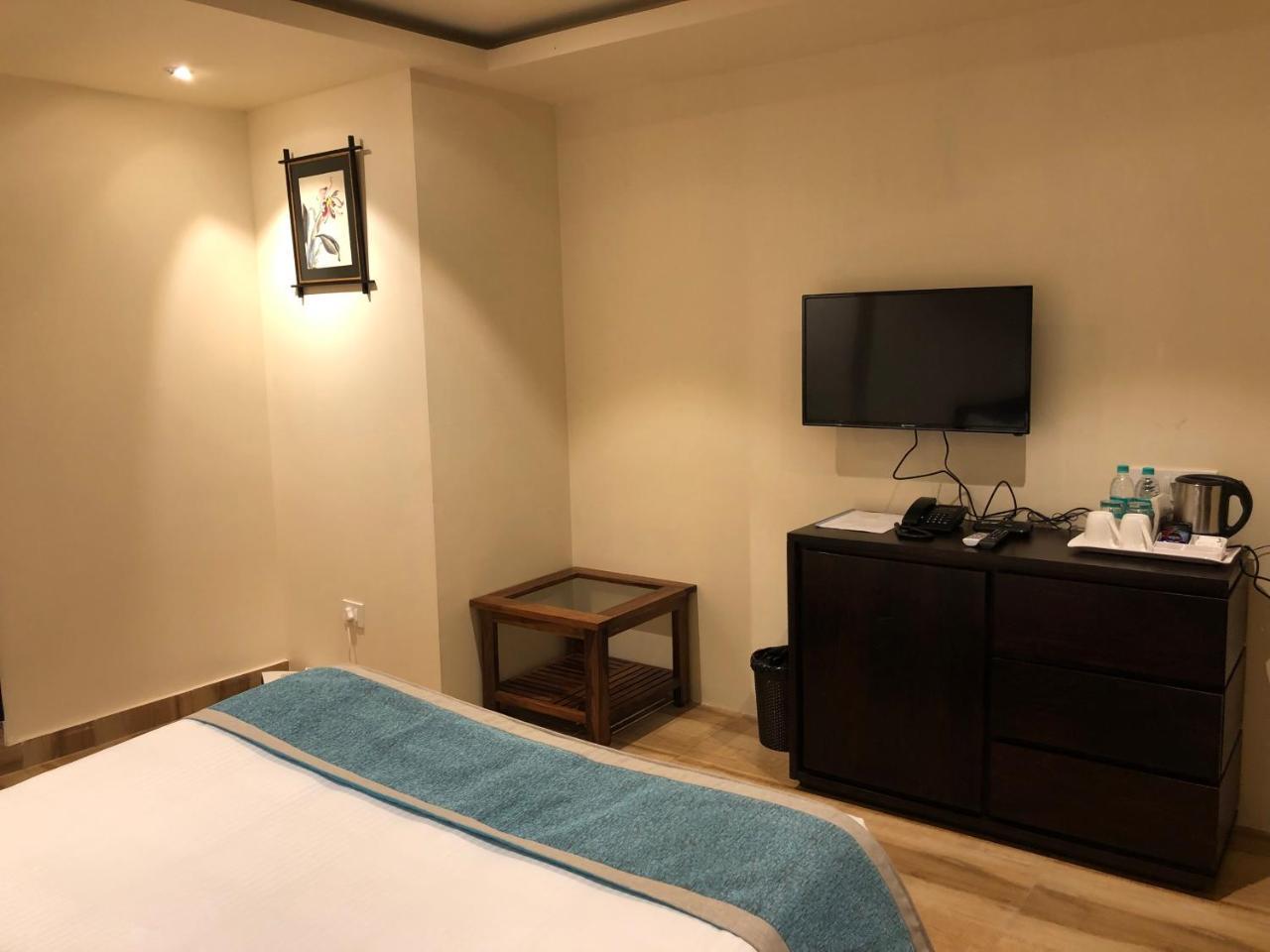 The Loft Executive Inn Shillong Ngoại thất bức ảnh